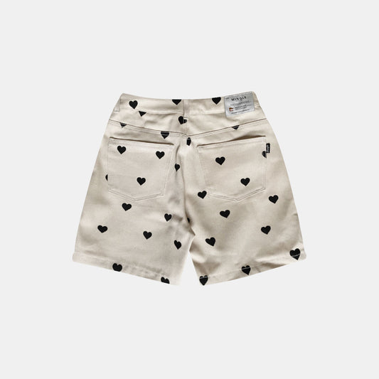 BERMUDA MARFIL CORAZONES NEGROS
